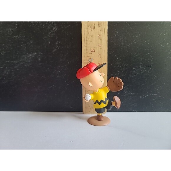 HALLMARK Keepsake Ornament - Peanuts - Charlie’s Favorite Pastime - 2014 - Picture 5 of 10